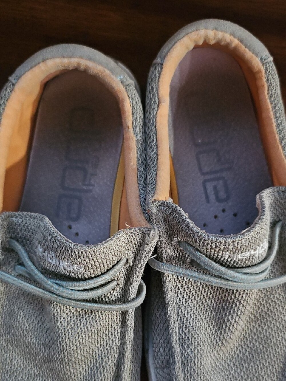 Kids Hey Dudes Wally Slip-On Shoes Size 4 - Picture 2 of 5